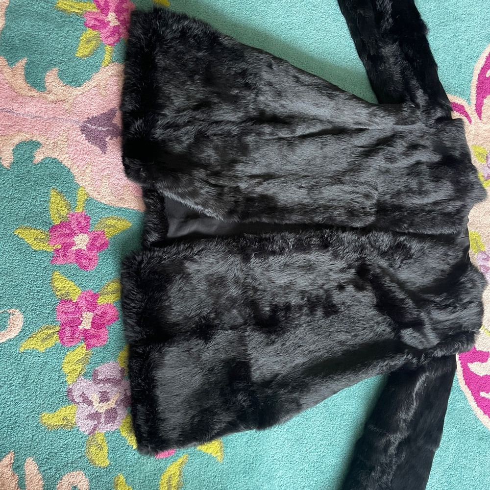 Luxurious Black Teddy Jacket with Plush Texture - Picture 8 of 8